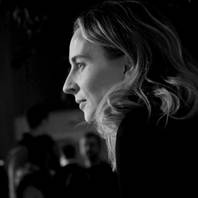 A person with blonde hairDescription automatically generated