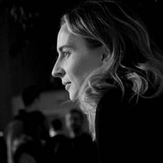 A person with blonde hairDescription automatically generated